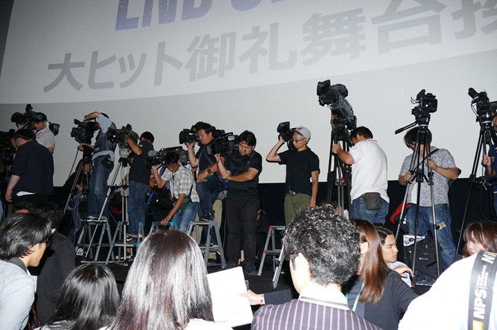 日影 Takahiro和武井咲婚後出席活動39家媒體列陣只微笑感謝 劍心 回憶